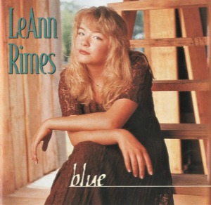 (Ring)LeAnn Rimes – Blue
