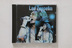 Led Zeppelin - Live In Cleveland 1977 Part 1&amp;2 (2cd - bootleg)
